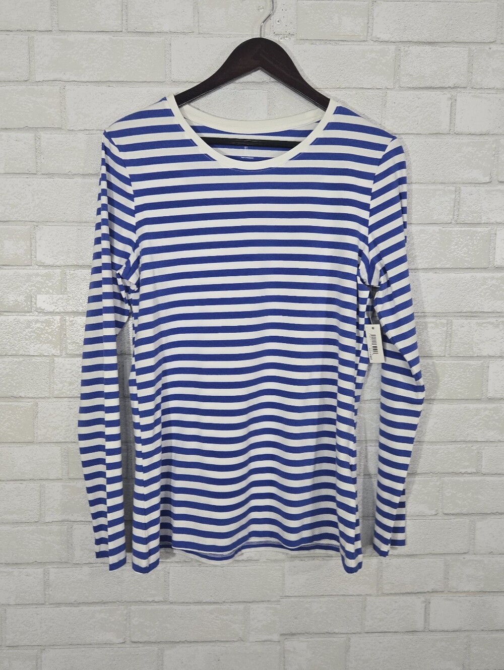 Amazon Essentials NWT long sleeve top